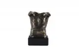 Igor Mitoraj, Pancerz (Cuirasse II), 1986 r., 1986, brąz patynowany, granit