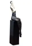 Michał Kubiak, Siedząca II, 2015, 2015, brąz, granit