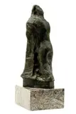 Jozef Kostka, Objatie, 1961, bronz, mramorový podstavec