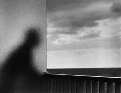 André Kertész, Bez názvu, Rok vzniku negatívu: 1972 Rok vzniku pozitívu: 70. roky, čiernobiela fotografia