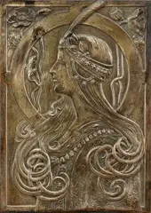 Albert Reimann, Secesná žena z profilu, 1900, tepaný cínový plech