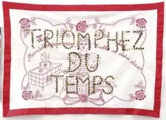 Mona Chisa Aneta, Triomphez du temp, 2003, výšivka na plátne, flitre