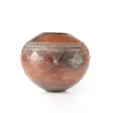 Zanele Nala, Ukhamba with rope, applied decoration and incised triangular motif, pit-fired and burnished earthenware with relief and incised decoration