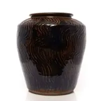 Peter Jaff, Large floor jar with combed slip motif, thrown with combed slip and Tenmoku stoneware glaze