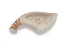 Ladle holder with lion motif and rattan handle by Kalahari Studio, terracotta with relief decoration and matt glaze, offered Jun 2026