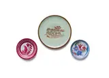 Linn Ware & Ceramic Studio, Plates with nature inspired decoration, three, hand-painted and glazed earthenware