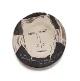 Clementina van der Walt, Plate with face and text, painted and glazed ceramic