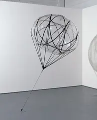 Tomás Saraceno, 1MW/Flying Garden/Air-Port-City, 2007, balloon and elastic net