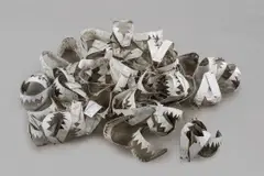 Mirosław Bałka, Untitled (Steel Jaws), 1986, steel, string and dust