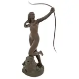 La flechadora de las estrellas del norte (Diana cazadora) by Juan Fernando Olaguíbel, 1961, Escultura en bronce REG- PROP - ARTÍSTICA - E. P. - 43, sold Sep 2025