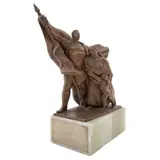 Fundadores de Nuevo Laredo by Francisco Zúñiga, Escultura en bronce en base de ónix, offered May 2025