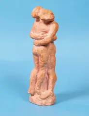 Nic Schiøll, Omfavnelse, 1938, Brent leire