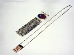 Tone Vigeland, Armbånd, 1976, Sølv og onyx