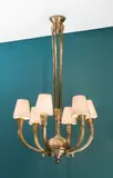 Lámpara de techo art déco, Metal plateado y cincelado con motivo art déco y caperuzas en tela, Metal plateado y cincelado con motivo art déco y caperuzas en tela