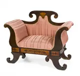 Sillón imperio, Pluma de caoba con incrustaciones en arce, Tela perforada y relleno en malas condiciones.