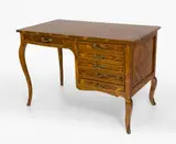 Escritorio estilo Luis XV, Madera enchapada en palisandro con herrajes en bronce, Madera enchapada en palisandro con herrajes en bronce