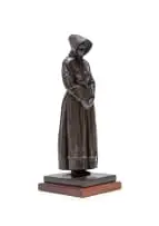 Anton van Wouw, Die Noitje van die Onderveld (Young woman from the Onderveld), bronze with a brown patina on a wooden base