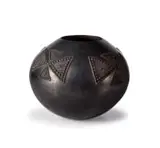 Nesta Nala, Ukhamba with geometric pattern