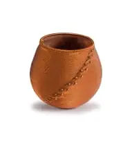Mgongo Ngubane, A Threads of Africa copper wire and brass bowl, 2020, with diagonal beaded decoration