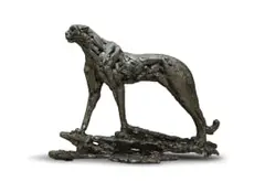 Dylan Lewis, Cheetah Standing on Slope (S108H), 2010, bronze