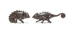 Vivienne Lawrence, Thabanga (the one who thinks) and Mabugane (the one who looks), two, bronze with a dark brown patina