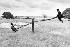 Pierre Crocquet, Seesaw, silver gelatin print