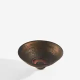 Lucie Rie, Footed bowl, circa 1972, Porcelain, golden manganese glaze with terracotta well