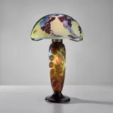 Établissements Gallé, Wisteria table lamp, circa 1925, Overlaid and acid-etched glass, patinated bronze