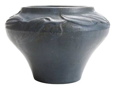 Arequipa, Pottery Vase, blue/gray matte glaze with leaf banding