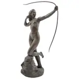 La flechadora de las estrellas del norte (Diana cazadora) by Juan Fernando Olaguíbel, 1949, Escultura en bronce Edición Póstuma, sold Sep 2024
