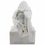 Figura que ese esconde tras el advenimiento de su propia luz by Santiago Carbonell, 2021, Escultura en mármol, pieza única, offered May 2024