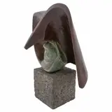 Enrique Miralda, Águila emblema del IMSS, Escultura en bronce con base de piedra volcánica