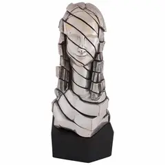 José Sacal, La Monalisa, Escultura en bronce con baño de plata 2 / 10 en base de madera