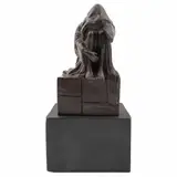 Santiago Carbonell, Figura que se esconde tras el advenimiento de su propia luz, Escultura en bronce con base de metal 29 / 40