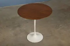Eero Saarinen, 'Tulip' Side Table, 1960s, Walnut