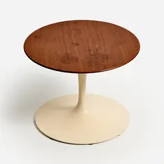 Eero Saarinen, for Knoll Low Round Tulip Side Table (ca. 1960s), ca. 1960s, Knoll International Circa late 1960s Walnut