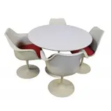 Eero Saarinen, Eero Saarinen for Knoll Tulip table and 4 chairs