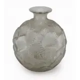 Ormeaux by René Lalique, "Ormeaux" vase in clear and frosted glass, sold May 2025