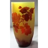 Galle, Signed cameo Vase With Red Roses