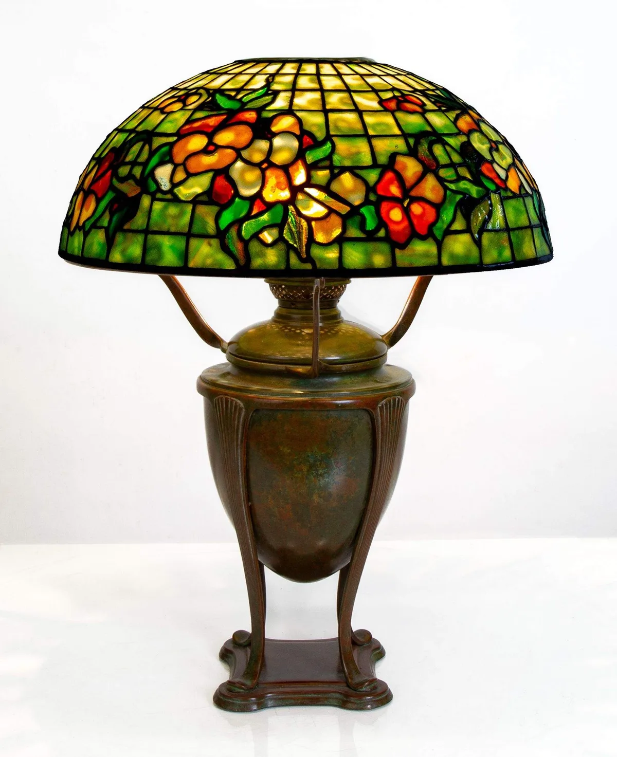 Pansy Table Lamp by Tiffany Studios, 1910, Leaded glass, sold Sep 2023