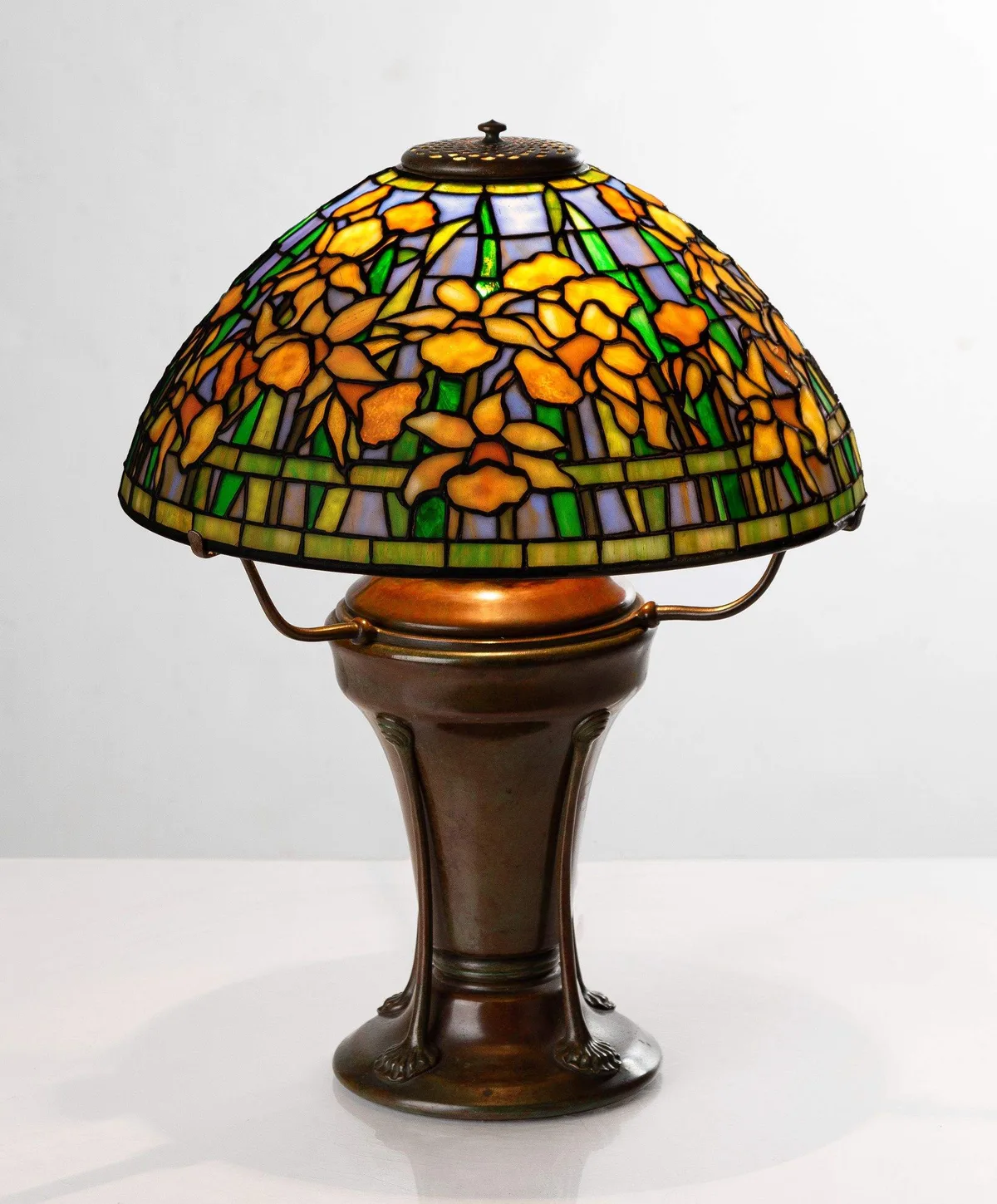 Daffodil Lamp by Tiffany Studios, Leaded glass, sold Mar 2024