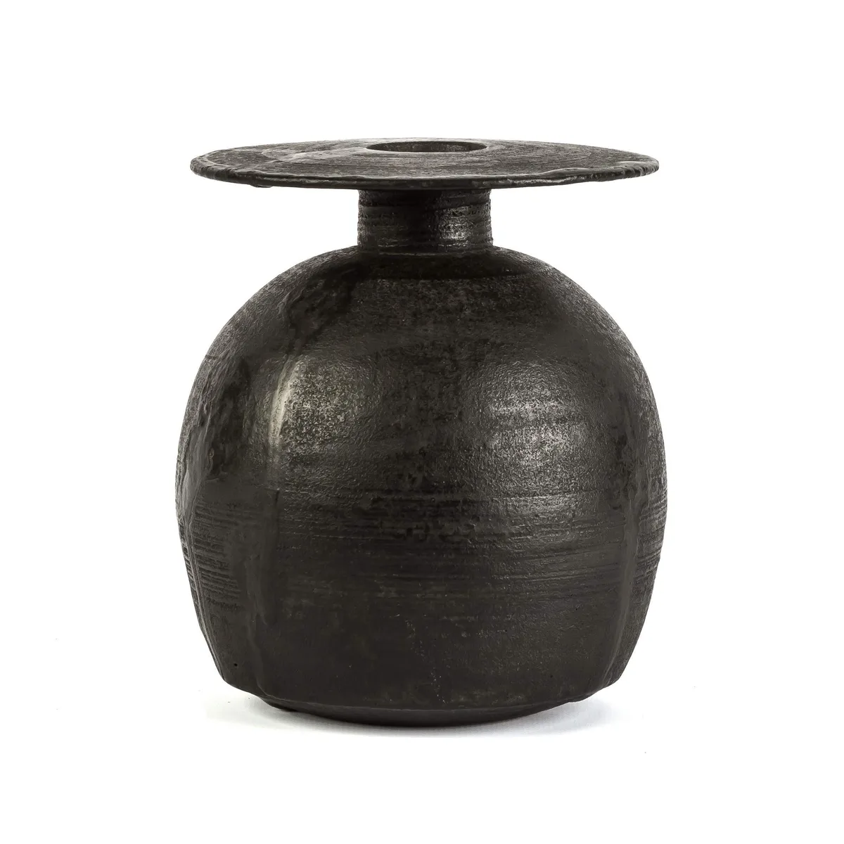 Black Spherical Pot with Disk Top by Hans Coper, sold Sep 2017