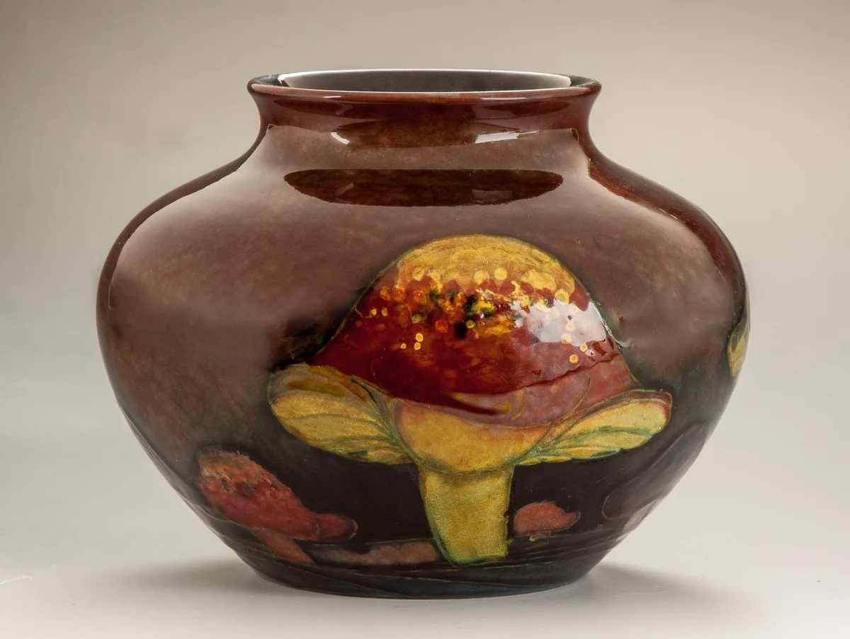 Moorcroft, Claremont Vase