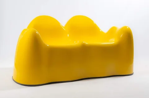 Molar Settee by Wendell Castle, Gel-coated fiberglass and vinyl, sold Mar 2026