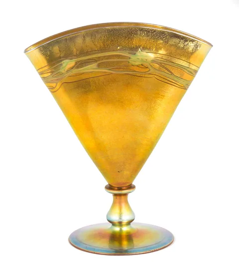 Gold Aurene Decorated Fan Vase by Alexander Joseph von Steuben, sold Nov 2018