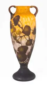 Daum Nancy, Cameo Vase