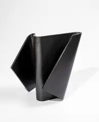 Vertical abierto by John Castles, 2006, Acero, sold May 2024