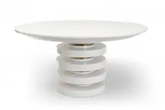 Madera lacada con resina en falso mármol by Mesa de comedor, Madera lacada con resina en falso mármol, sold Apr 2024