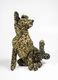 Federico Uribe, Perro, 2018, Escultura en casquillos de balas.