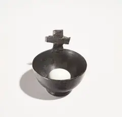 Antoni Tàpies, Bol (Bowl), 1996, Bronze assemblage